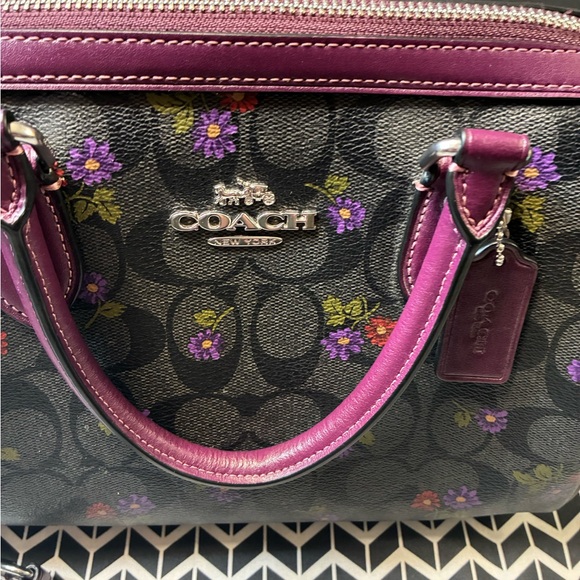 Authentic PreOwned Coach Purple Flower Purse - Picture 2 of 7